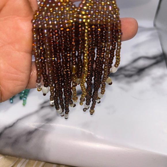 Chic Beaded Dangle Earrings in Brown and Gold - Picture 3 of 5